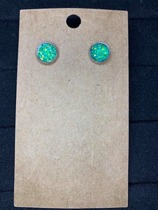 8mm Green sparkle studs